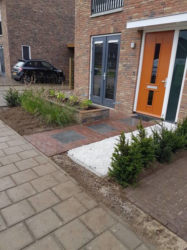 Aanleg tuin aan de Kwekerij in Hengelo Gelderland Ivo's Groen Service